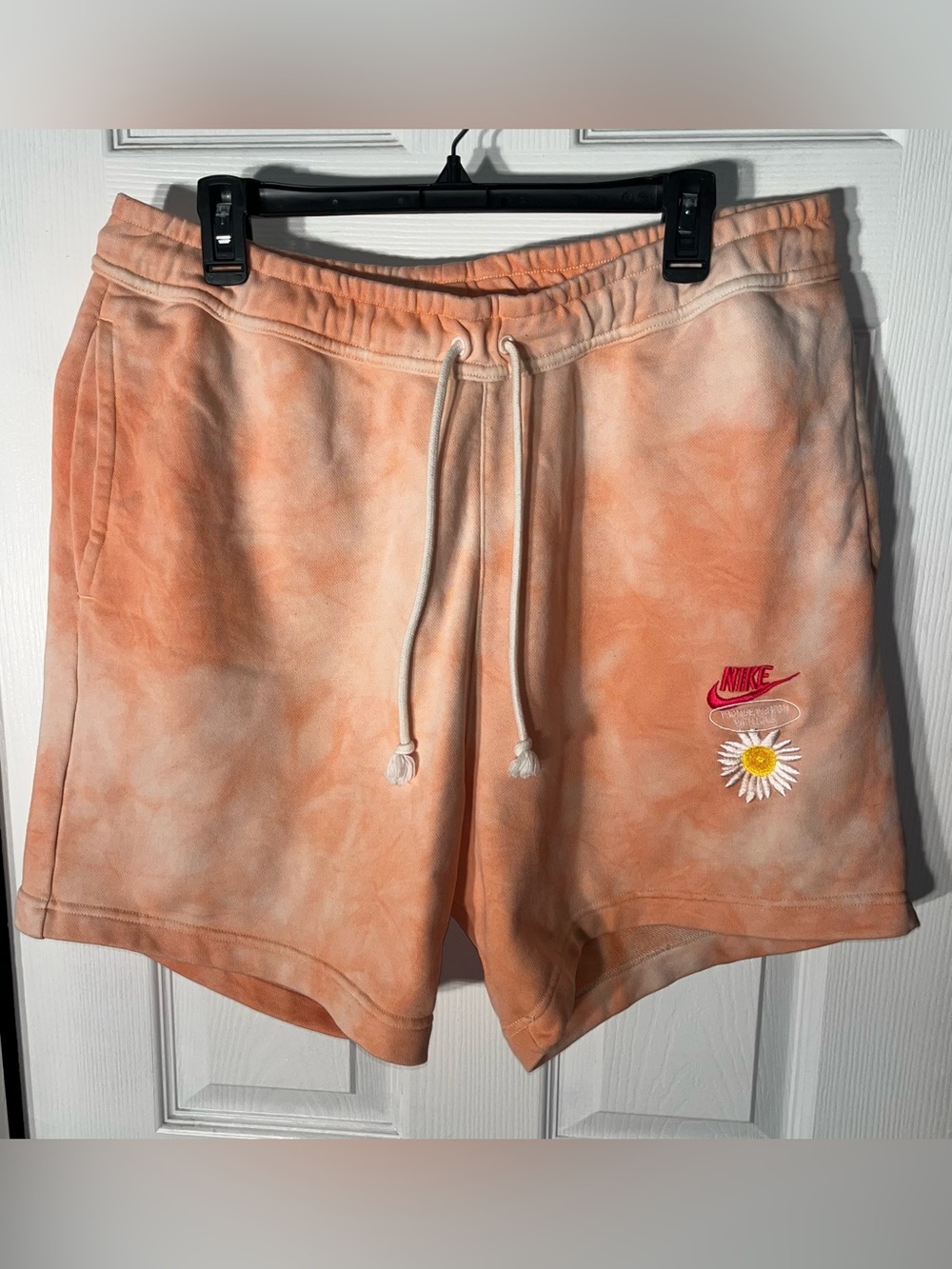 Men’s Nike Large L Crimson Bliss Love from Beaverton French Terry Shorts Floral